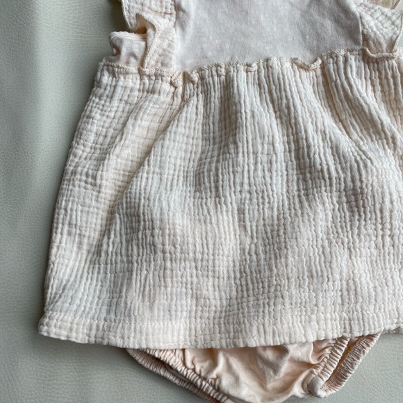 Zara Baby Dress with Bloomers 1-3 months & 3-6month - Picture 2 of 12